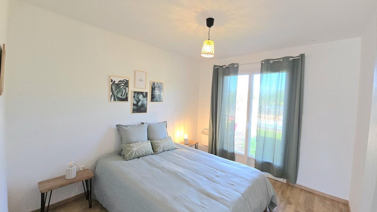 Photo of Bedroom in Sainte-Sabine-Born