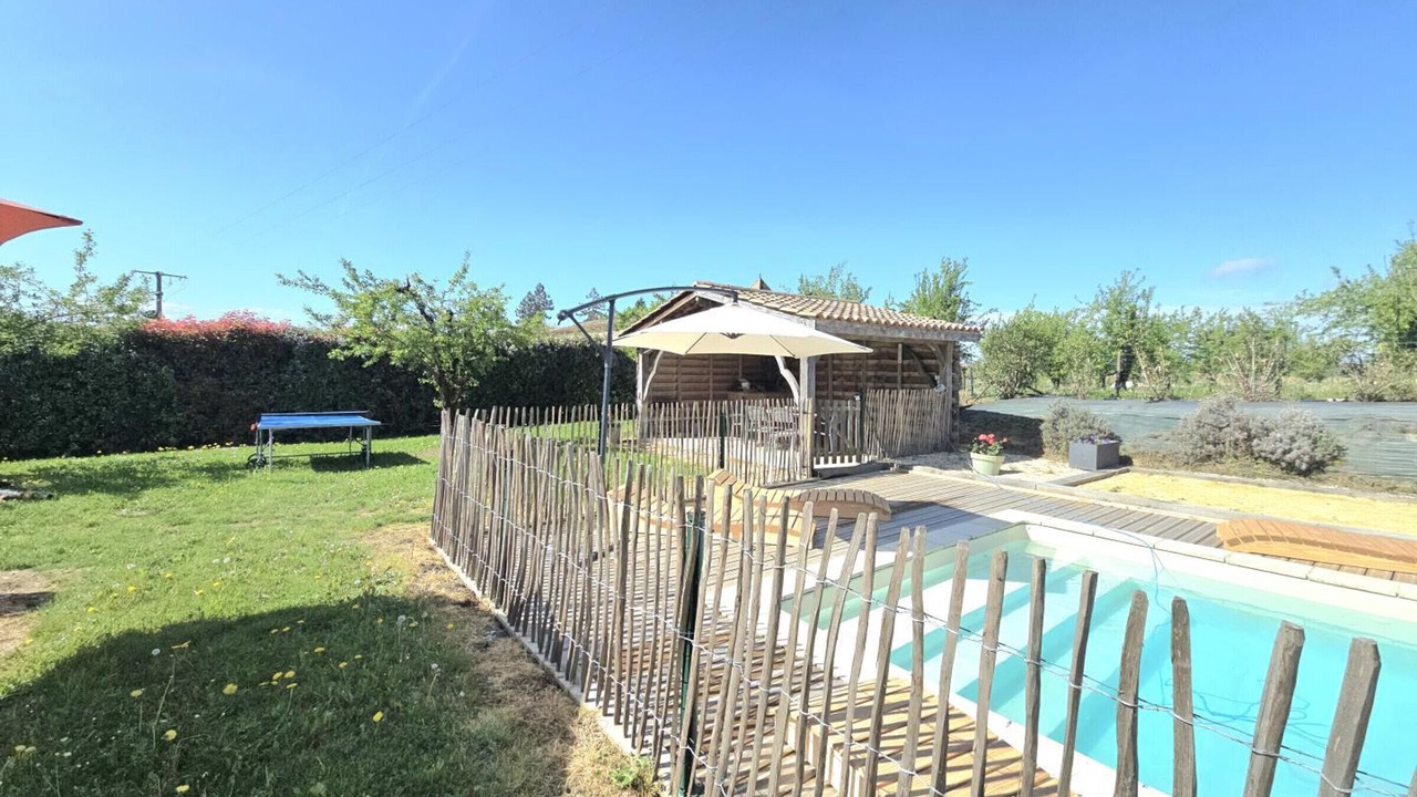 Photo of Outdoor in Sainte-Sabine-Born