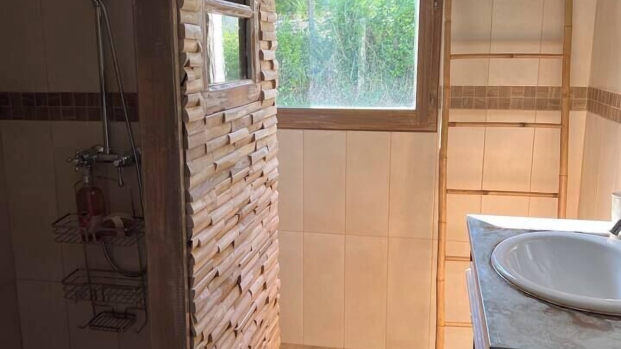 Photo of Bathroom in Saint-Laurent-sur-Mer