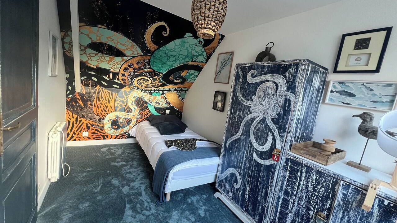 Photo of Bedroom in Saint-Laurent-sur-Mer