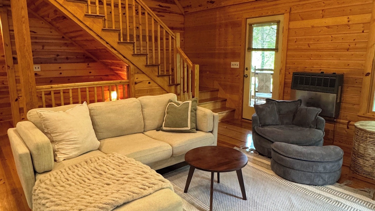Photo of Livingroom in Cleveland