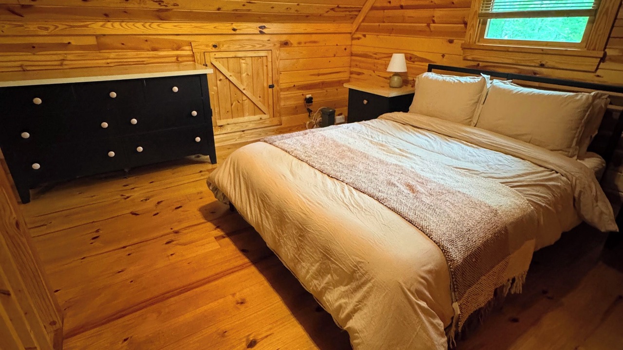 Photo of Bedroom in Cleveland