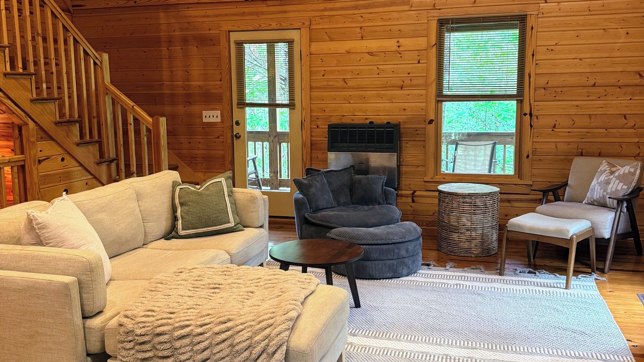 Photo of Livingroom in Cleveland