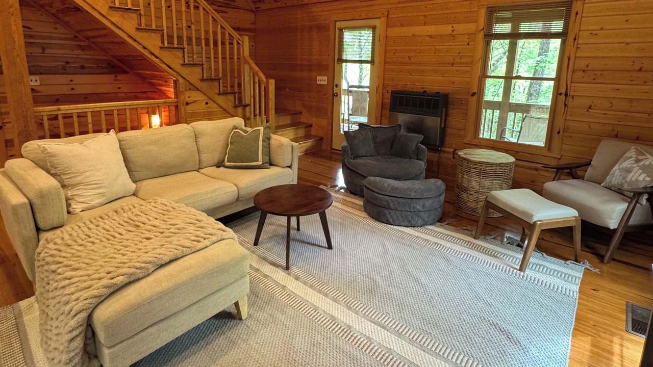 Photo of Livingroom in Cleveland