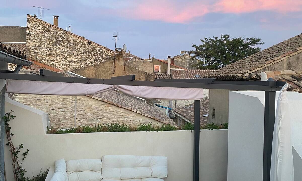 Photo of Outdoor in Tavel