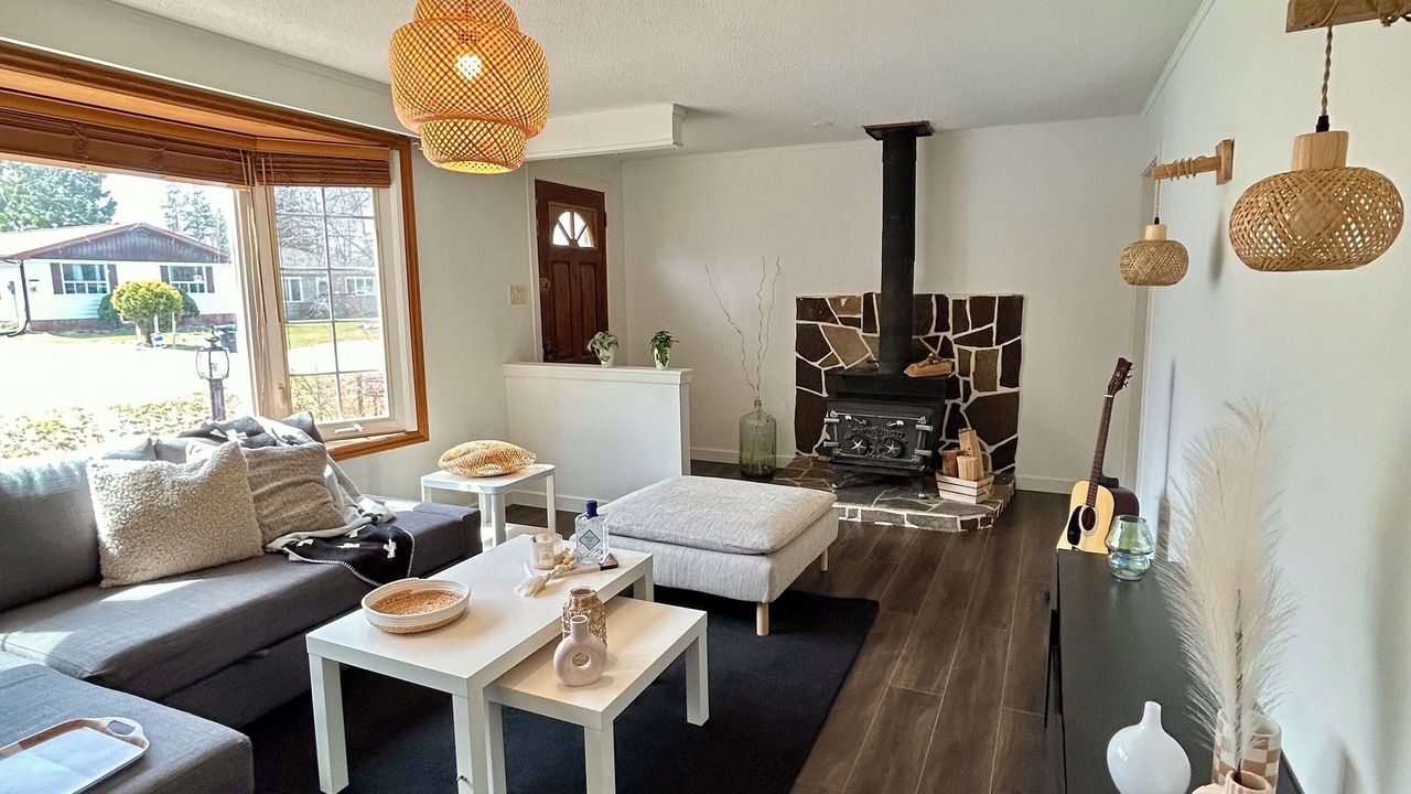 Photo of Livingroom in Innisfil
