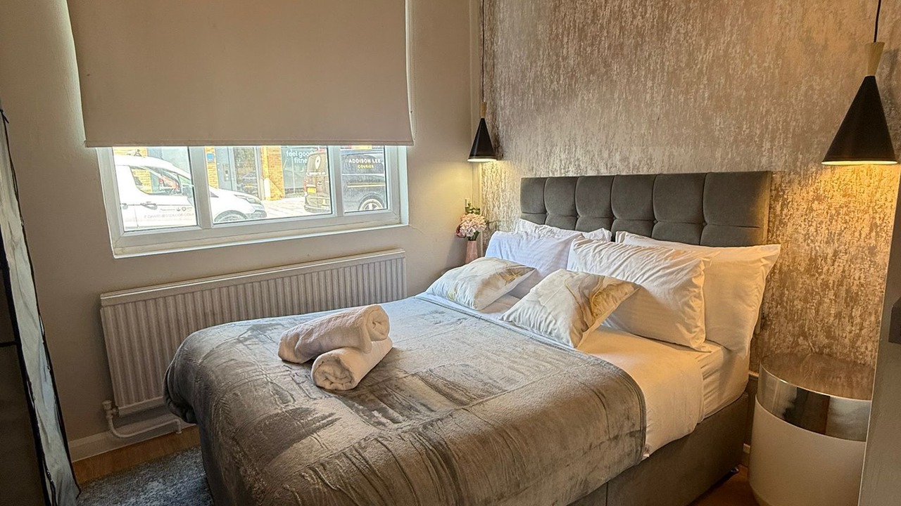 Photo of Others in Kennington