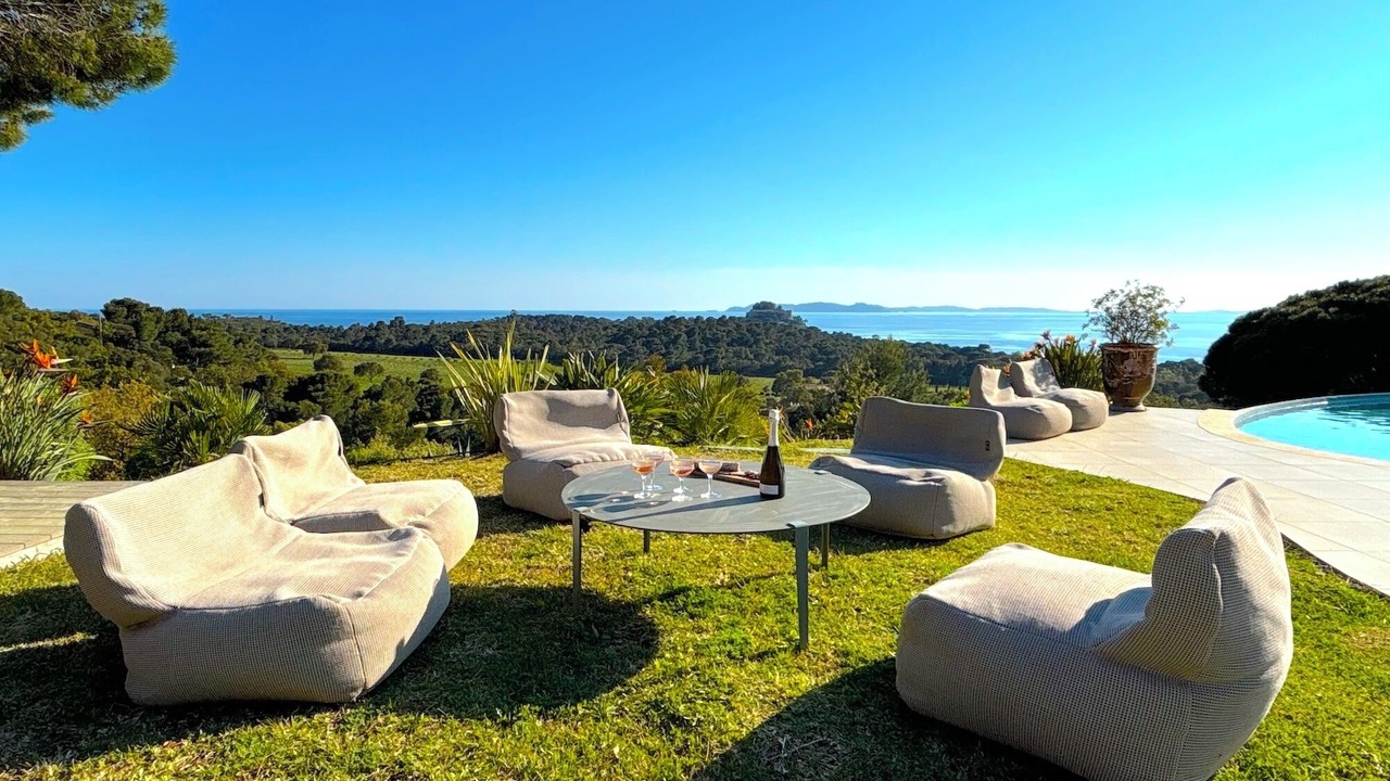 Photo of Patio Balcony in Cabasson