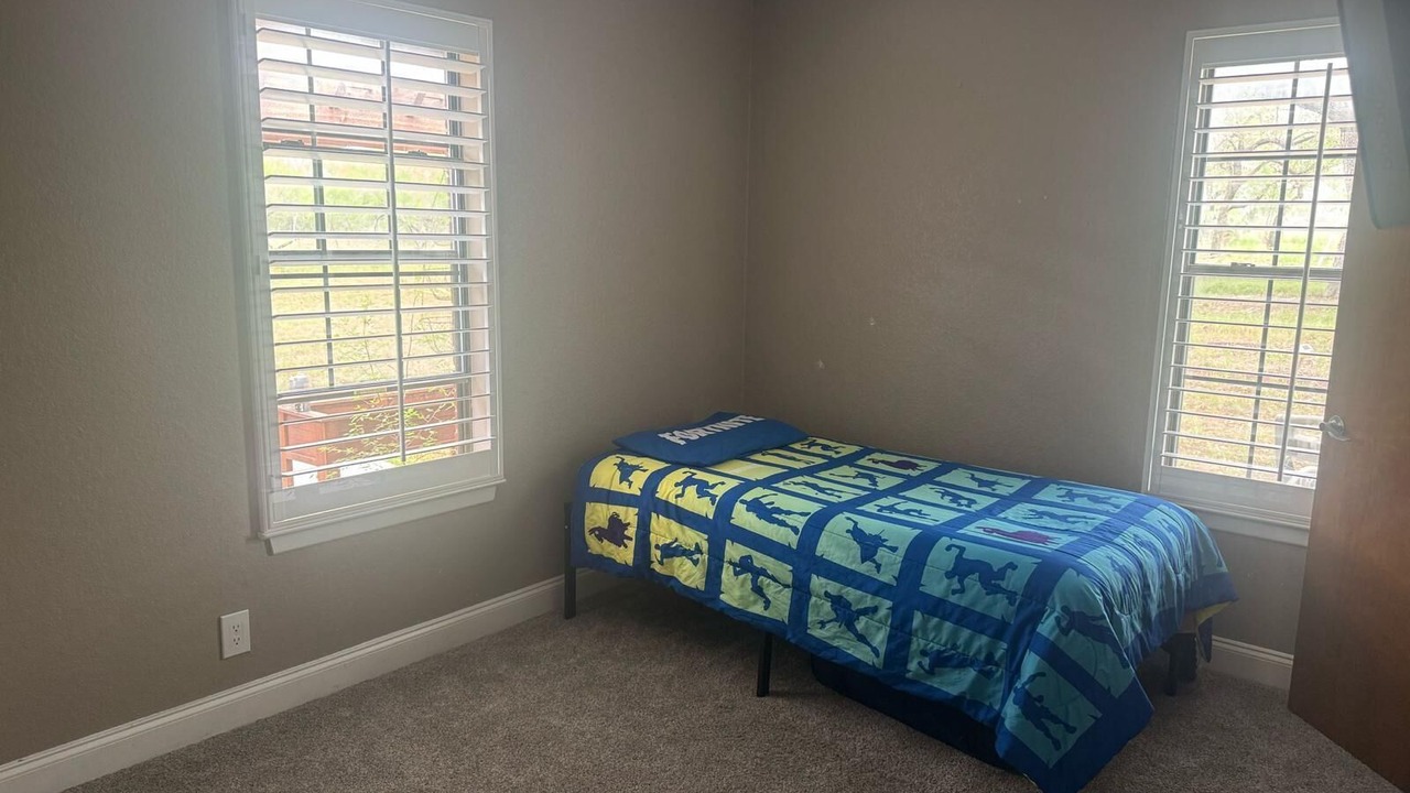 Photo of Bedroom in Adkins
