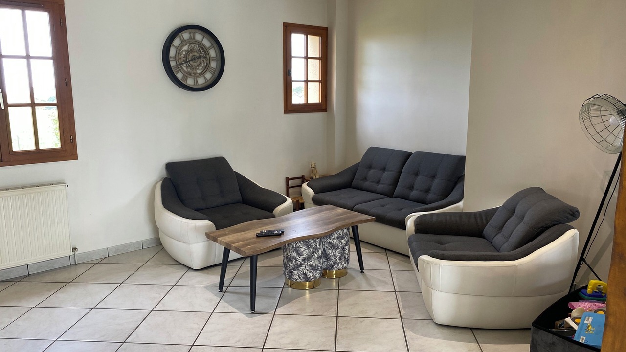 Photo of Livingroom in Saint-Leonard