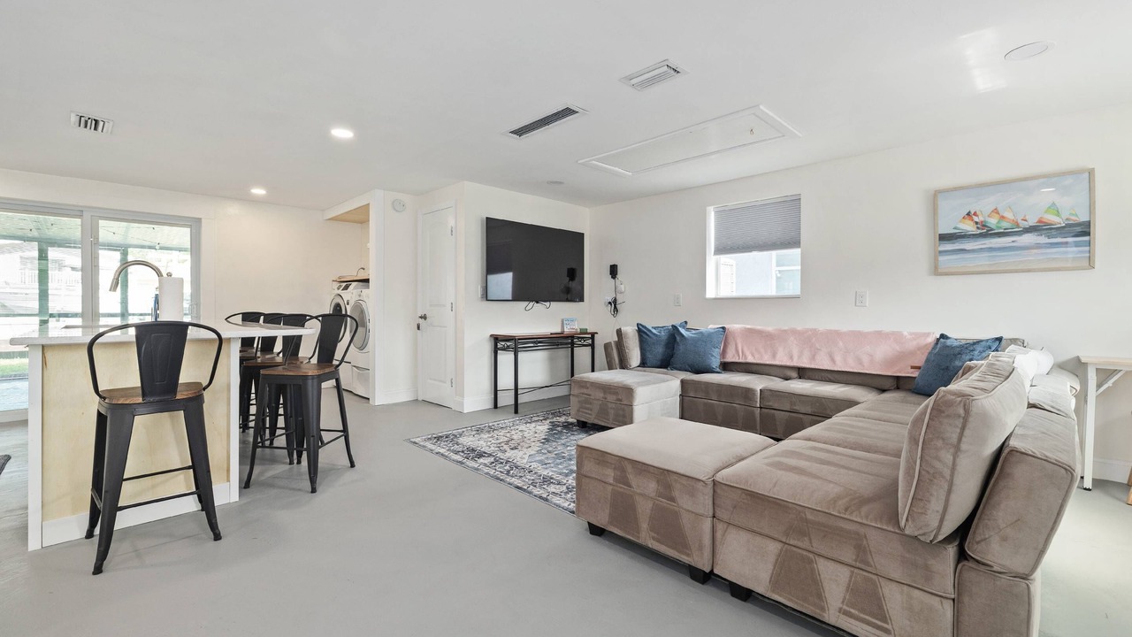 Photo of Bedroom in Hudson Beach Estates