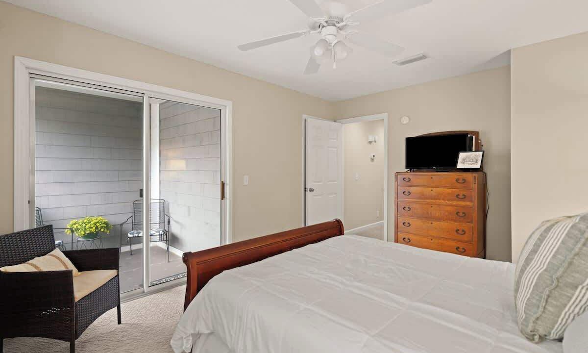 Photo of Bedroom in Demere Park