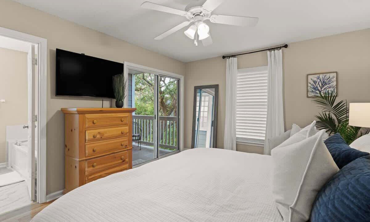 Photo of Bedroom in Demere Park