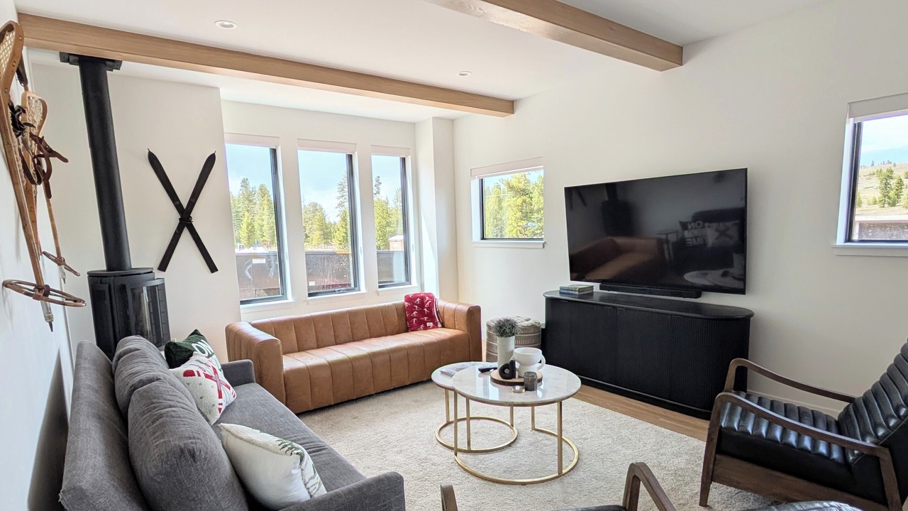 Photo of Livingroom in Fraser