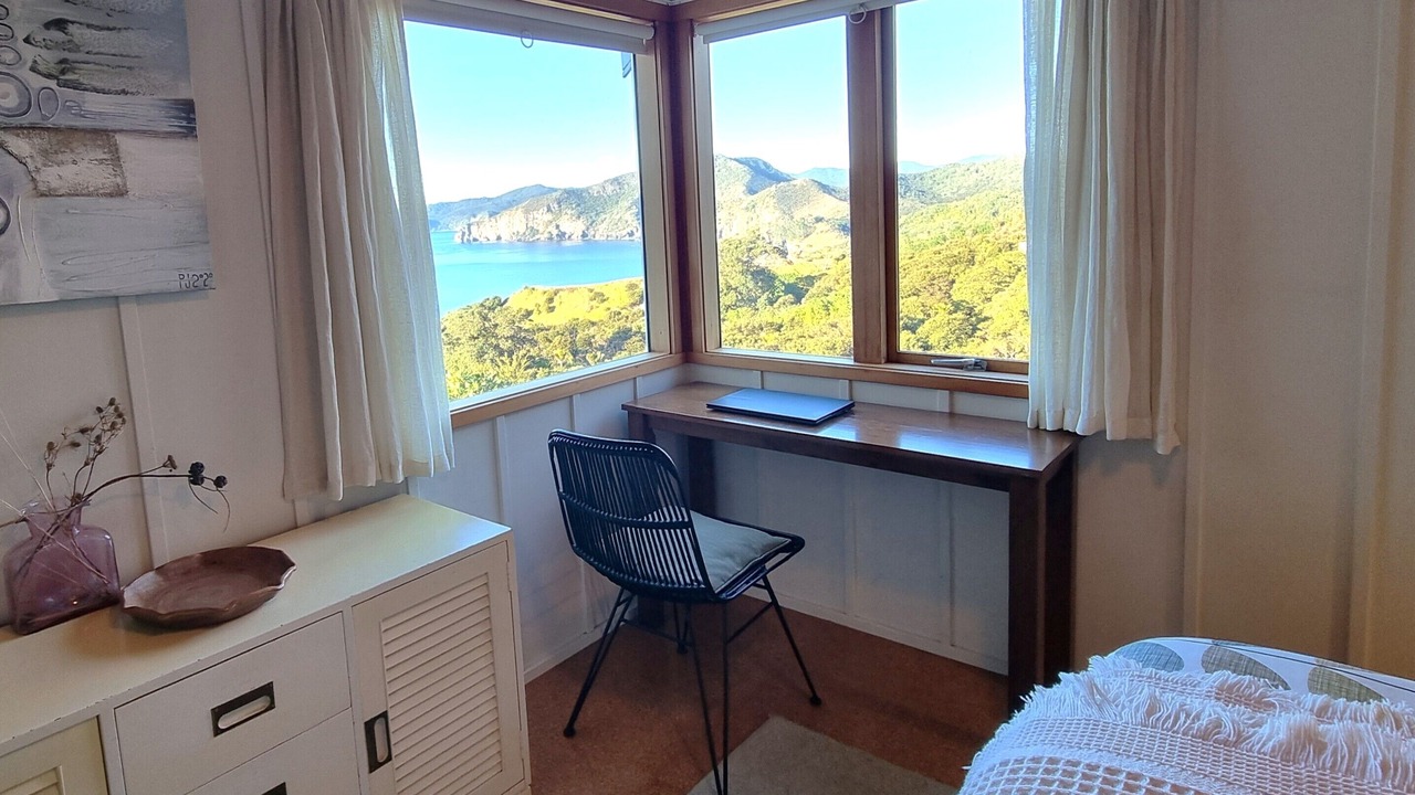 Photo of Bedroom in Tuateawa