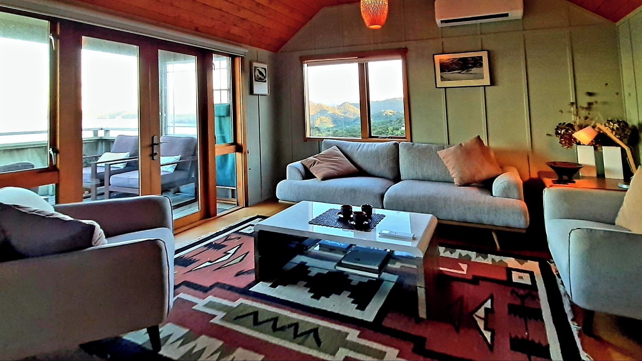 Photo of Livingroom in Tuateawa