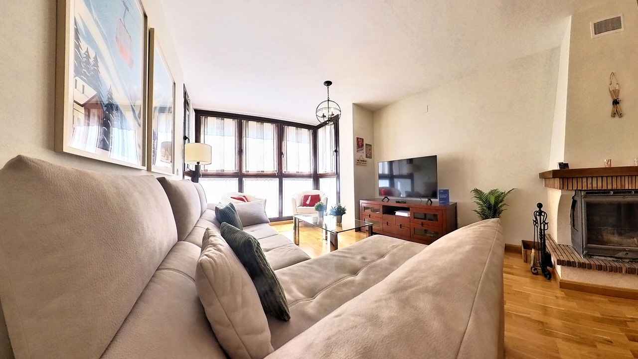 Photo of Livingroom in Escarrilla