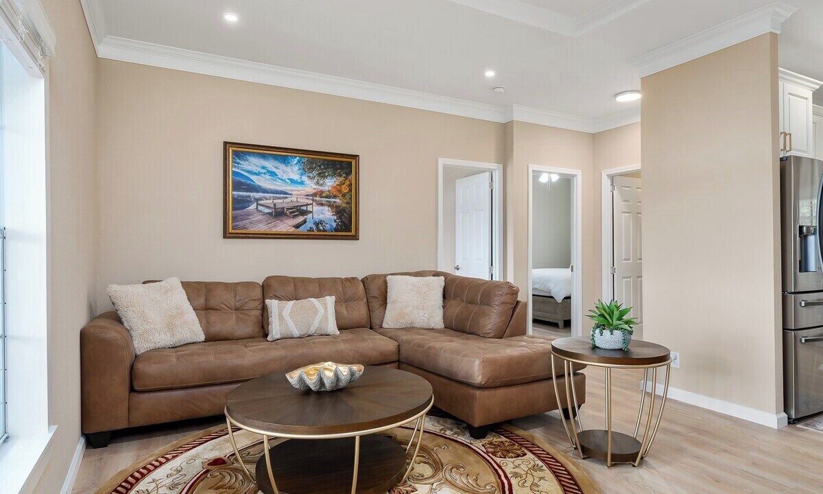 Photo of Livingroom in Six Mile