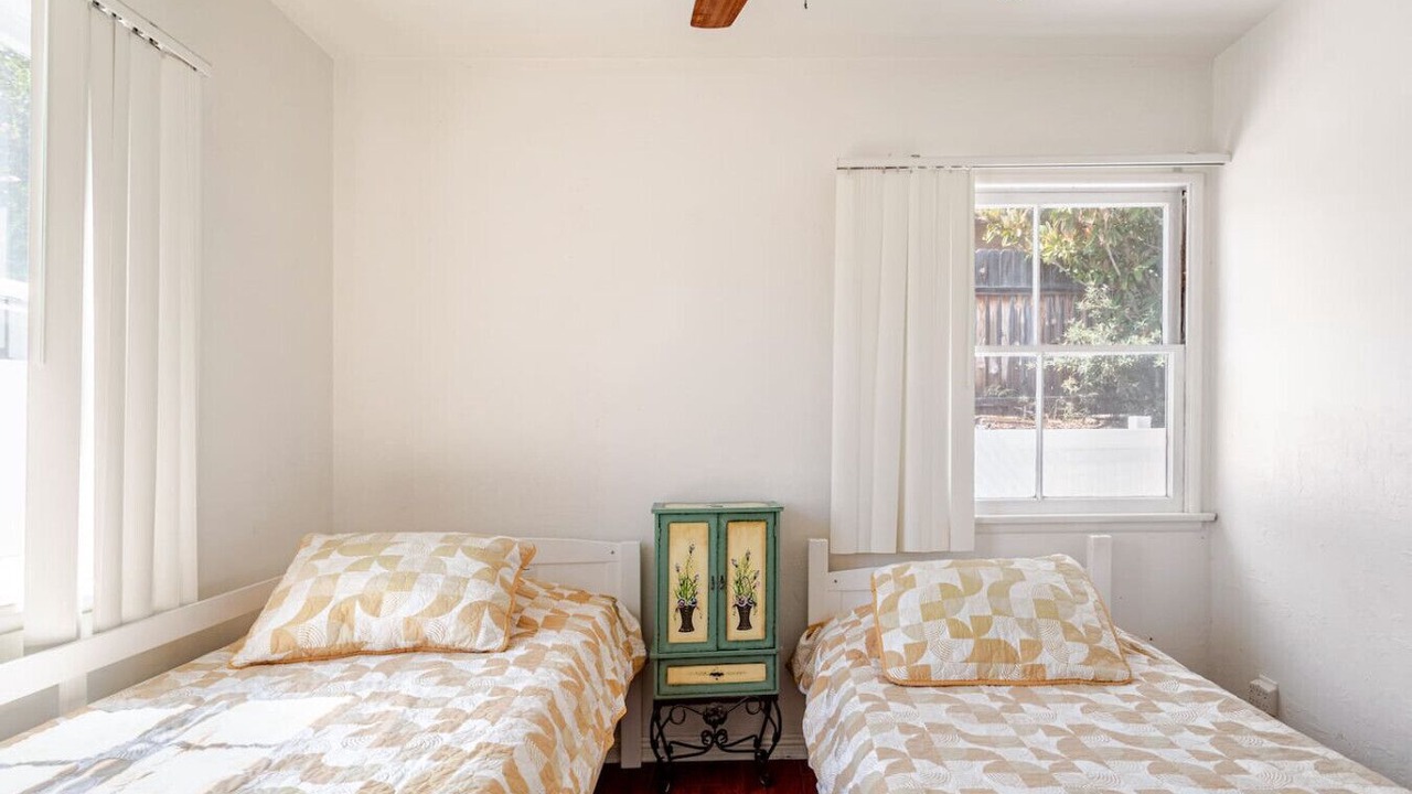 Photo of Bedroom in Burbank