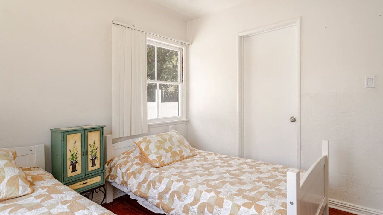 Photo of Bedroom in Burbank
