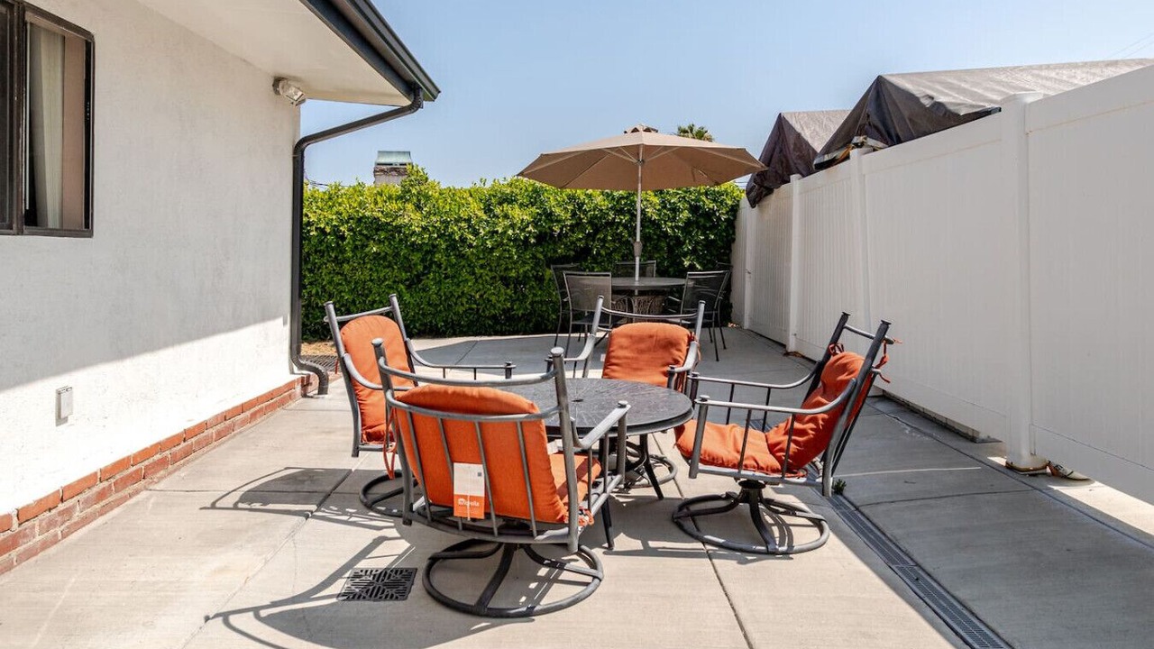 Photo of Outdoor in Burbank