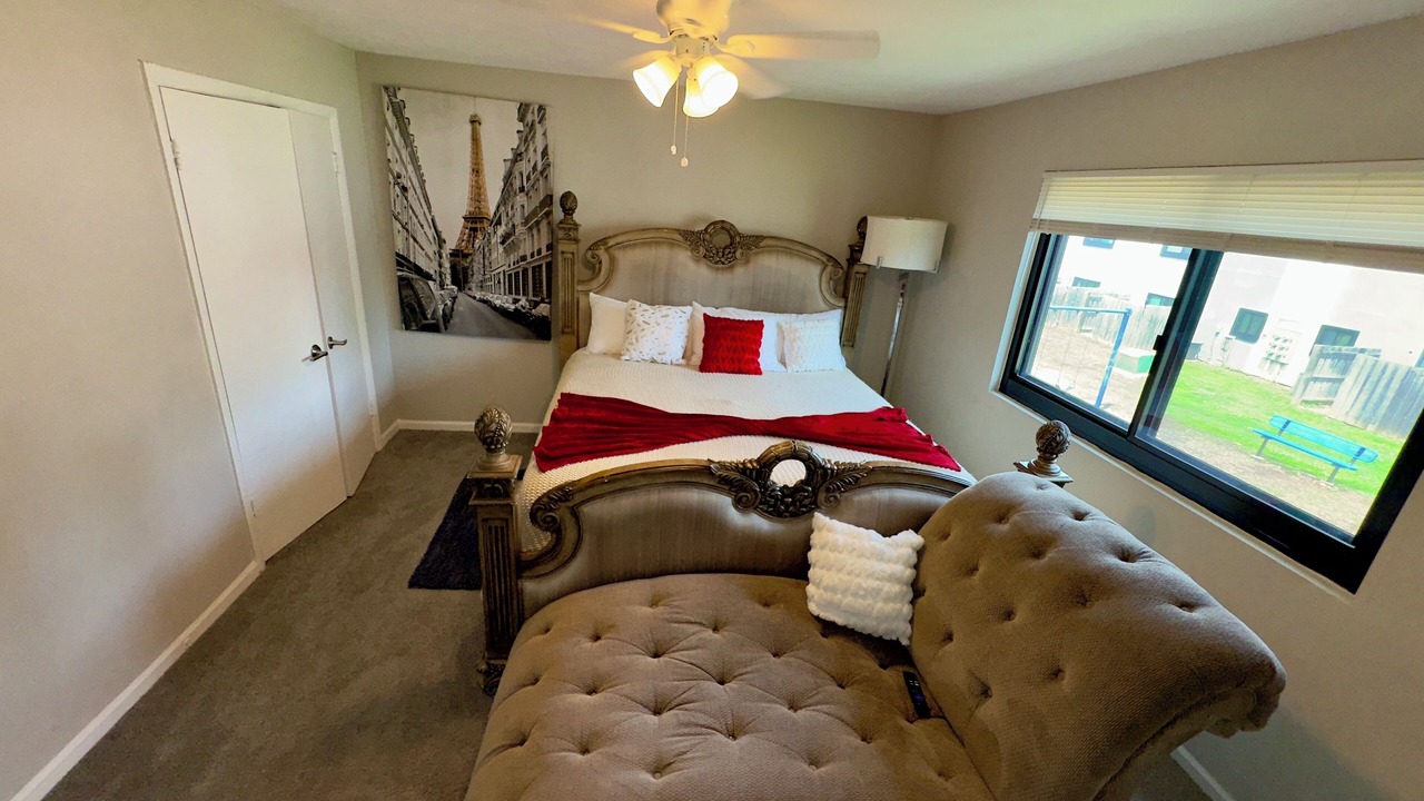 Photo of Bedroom in College Park