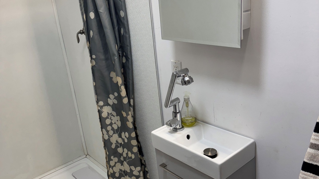 Photo of Bathroom in Vanier