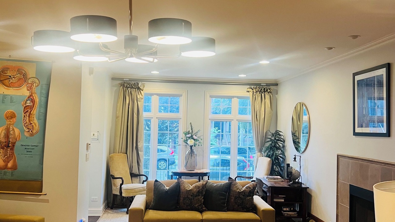 Photo of Livingroom in West Town