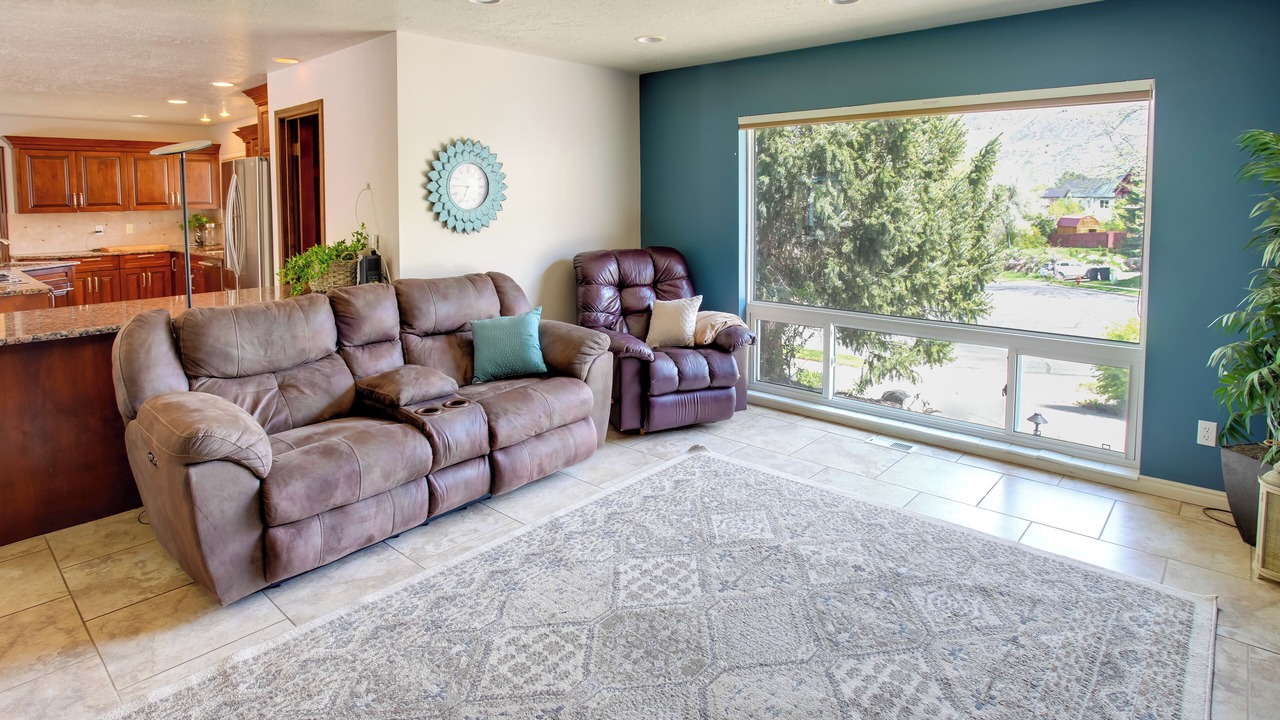 Photo of Livingroom in South Weber