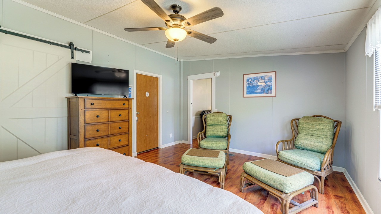 Photo of Bedroom in The Point
