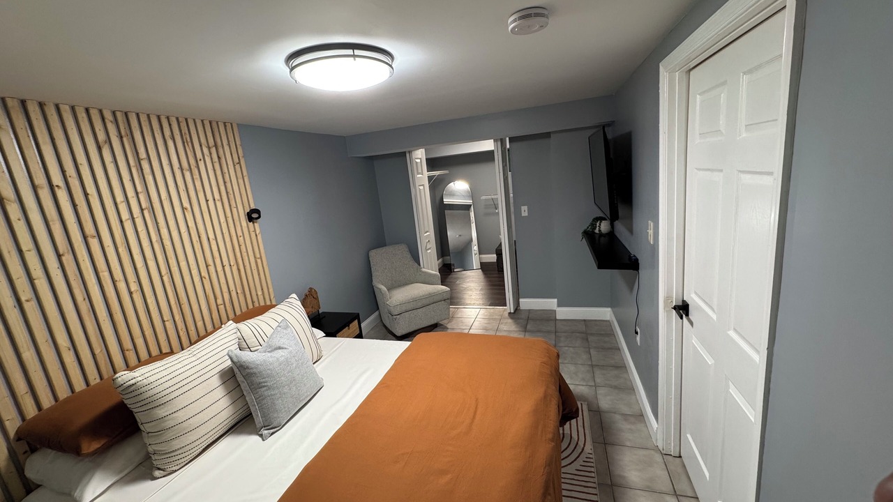 Photo of Bedroom in Suitland
