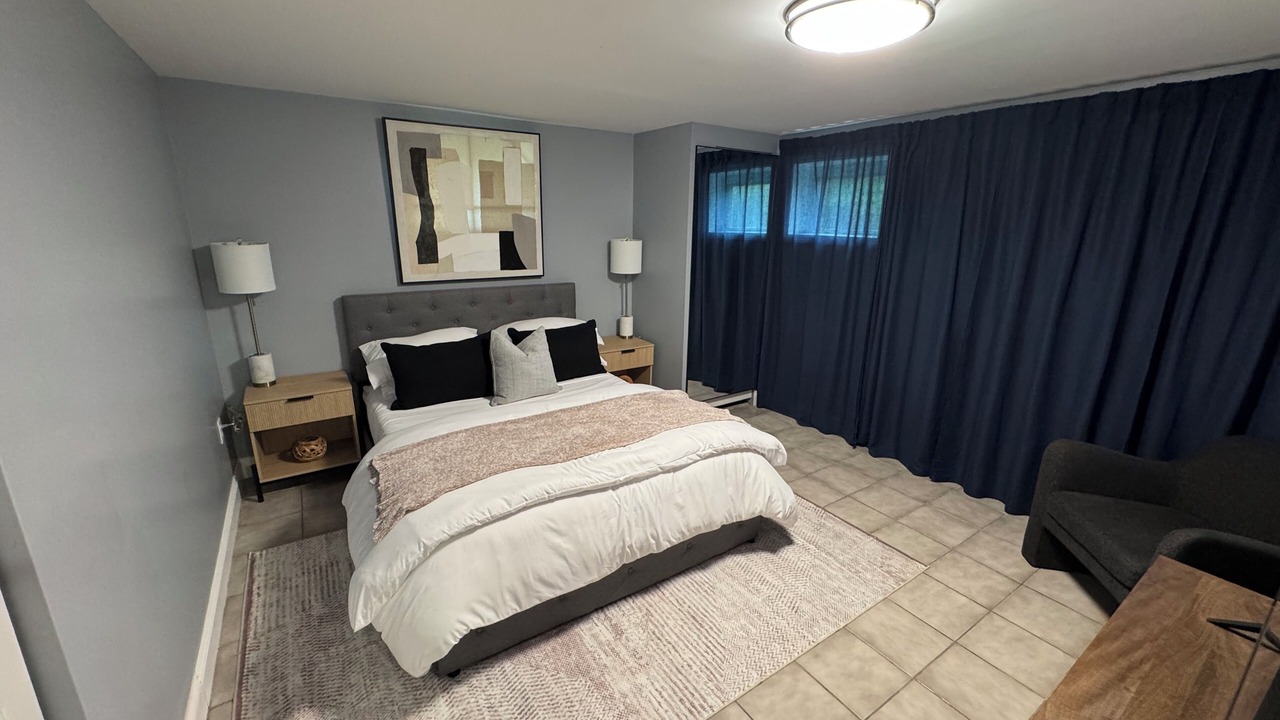 Photo of Bedroom in Suitland
