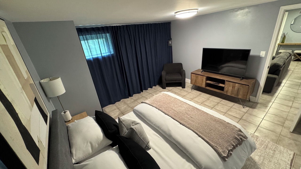 Photo of Bedroom in Suitland