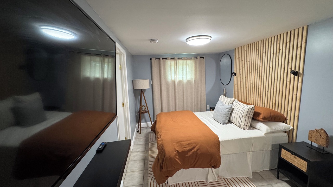 Photo of Bedroom in Suitland