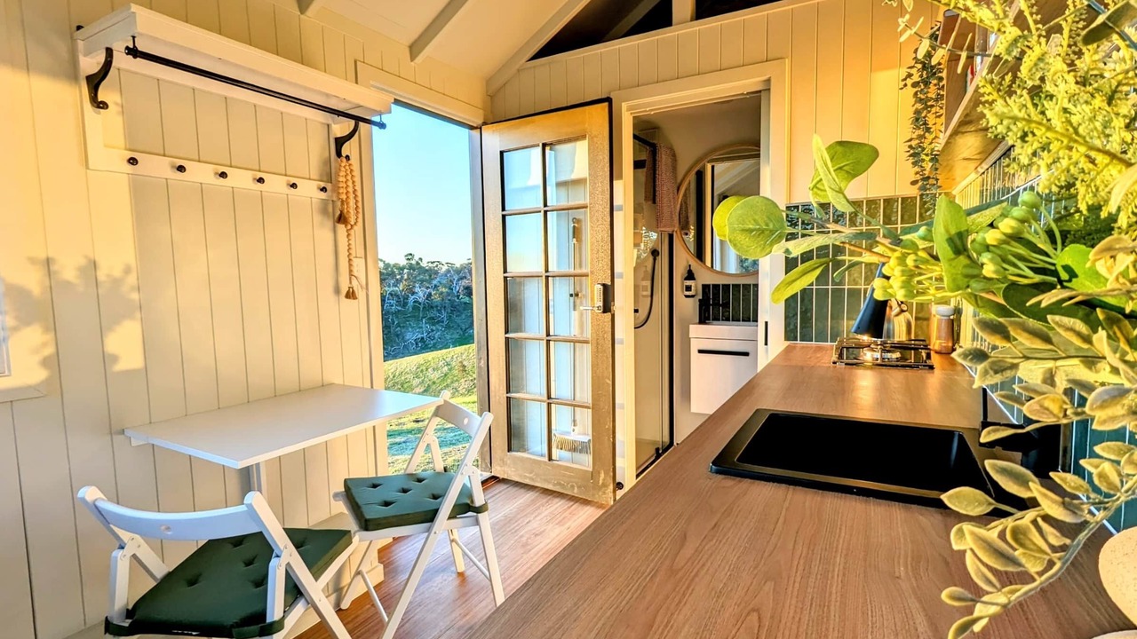 Photo of Others in Metcalfe