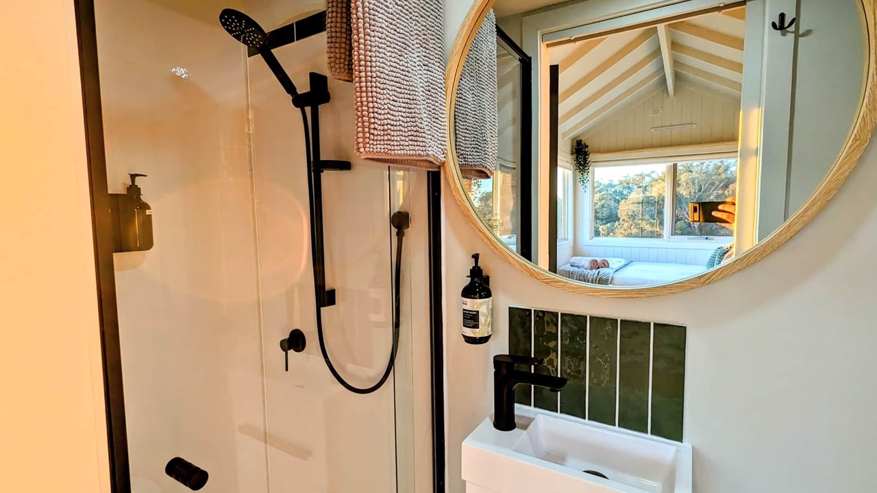 Photo of Others in Metcalfe