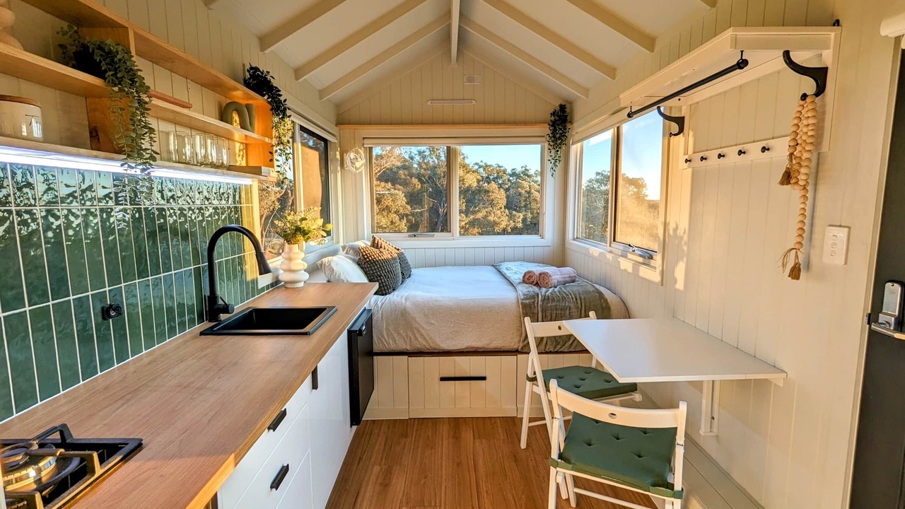 Photo of Others in Metcalfe