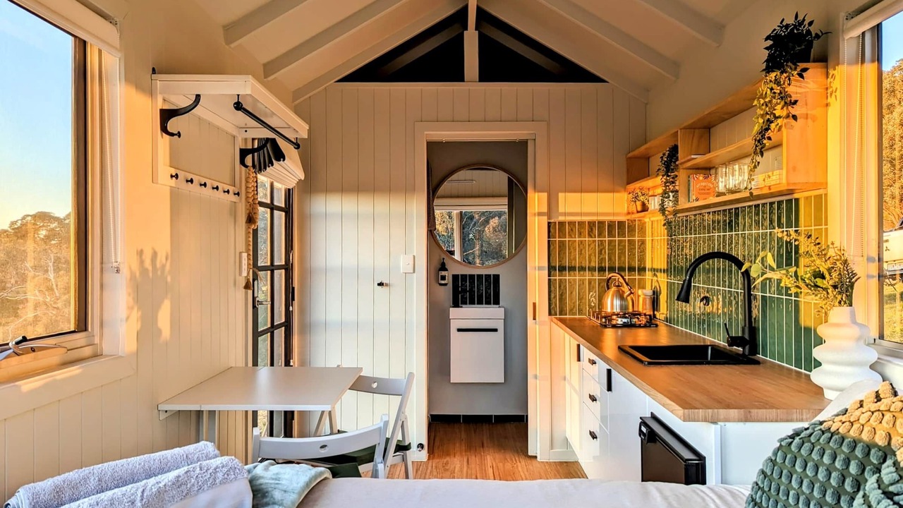 Photo of Others in Metcalfe