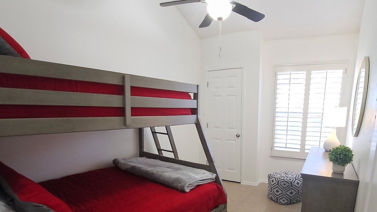 Photo of Bedroom in Horizon City
