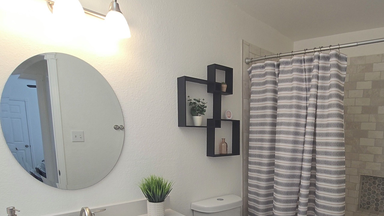 Photo of Bathroom in Horizon City