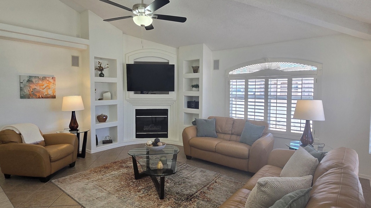 Photo of Livingroom in Horizon City