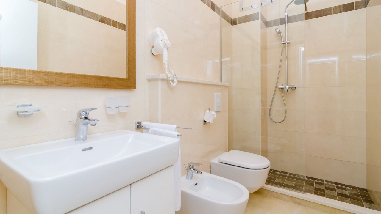 Photo of Bathroom in Brsecine