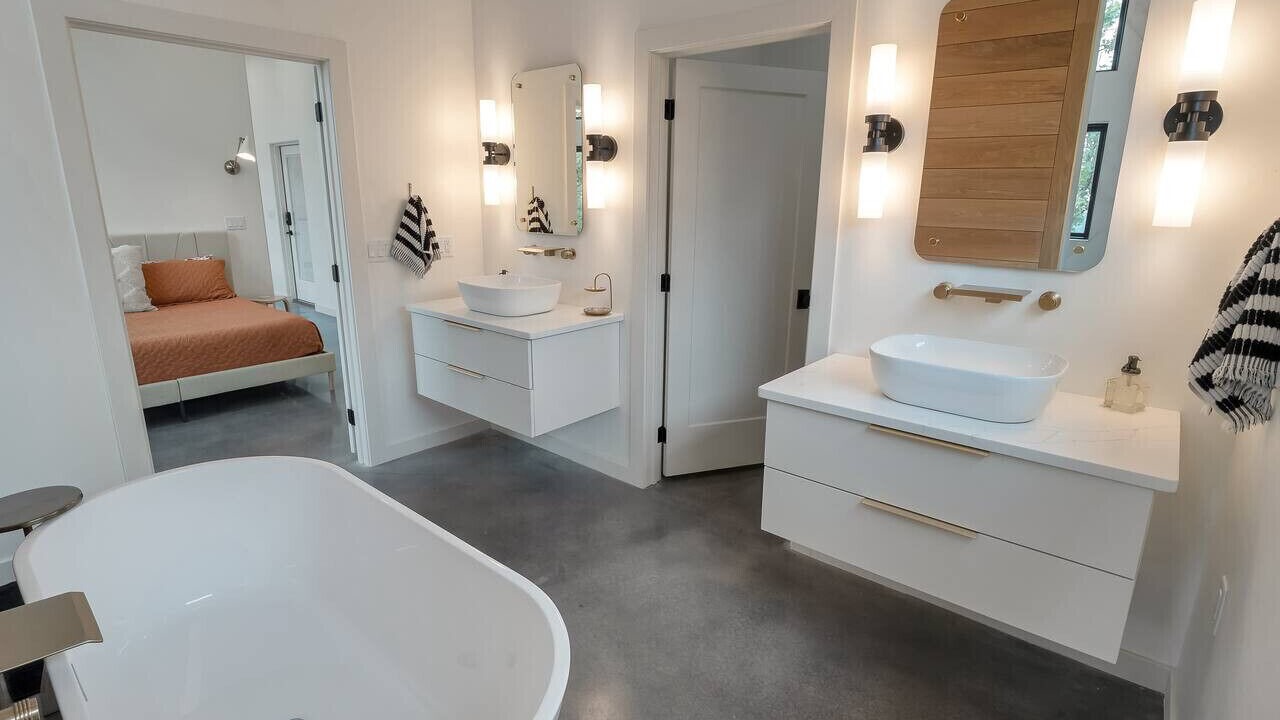 Photo of Bathroom in Crowder