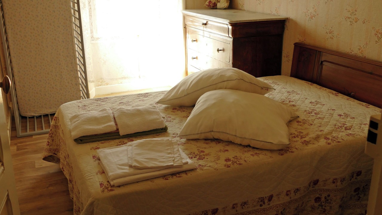 Photo of Bedroom in Saint-Julien-Boutieres