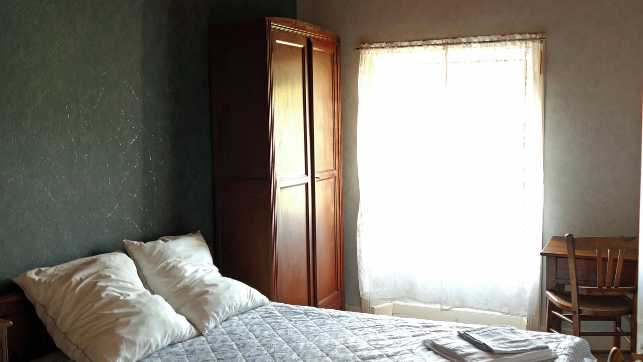 Photo of Bedroom in Saint-Julien-Boutieres