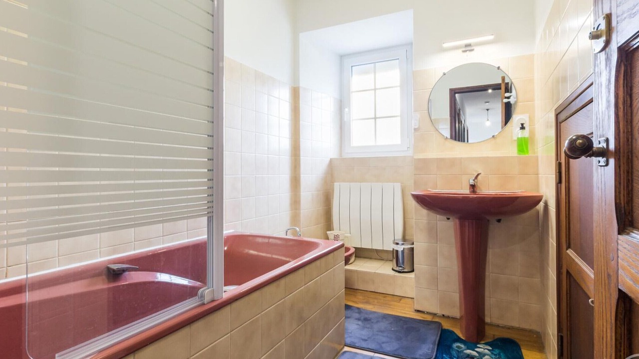 Photo of Bathroom in Saint-Laurent-de-Terregatte