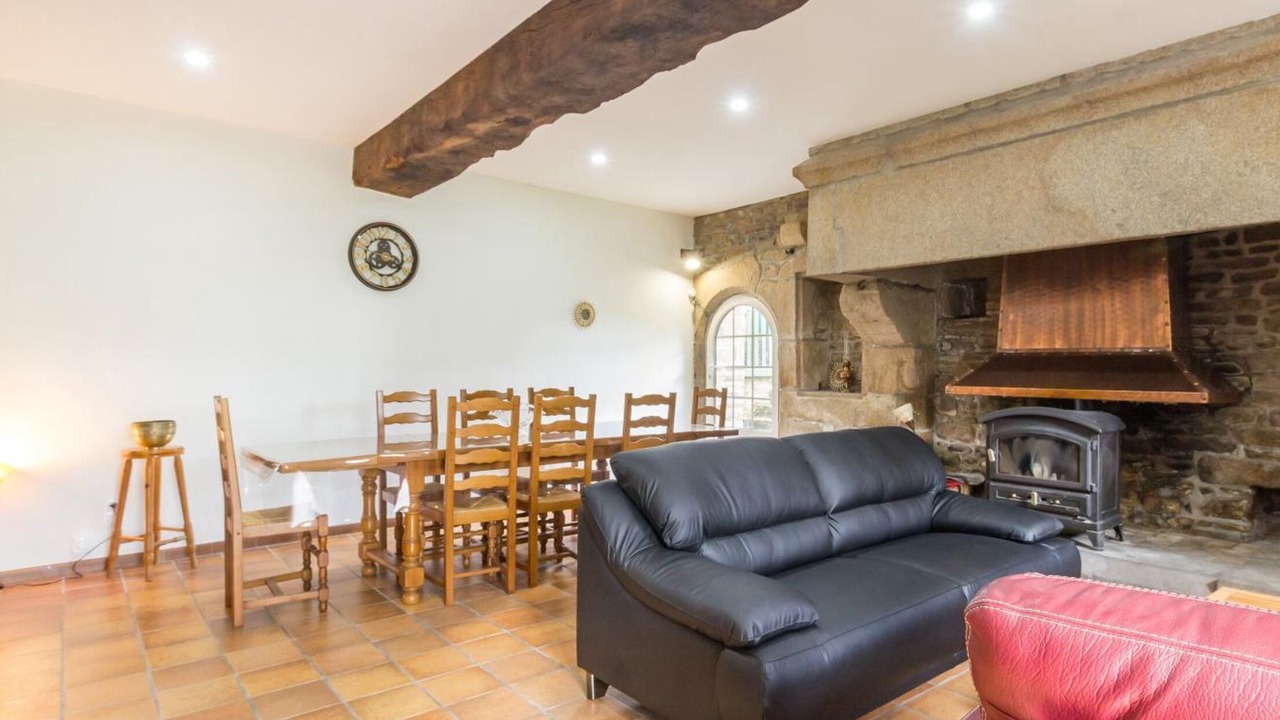 Photo of Livingroom in Saint-Laurent-de-Terregatte