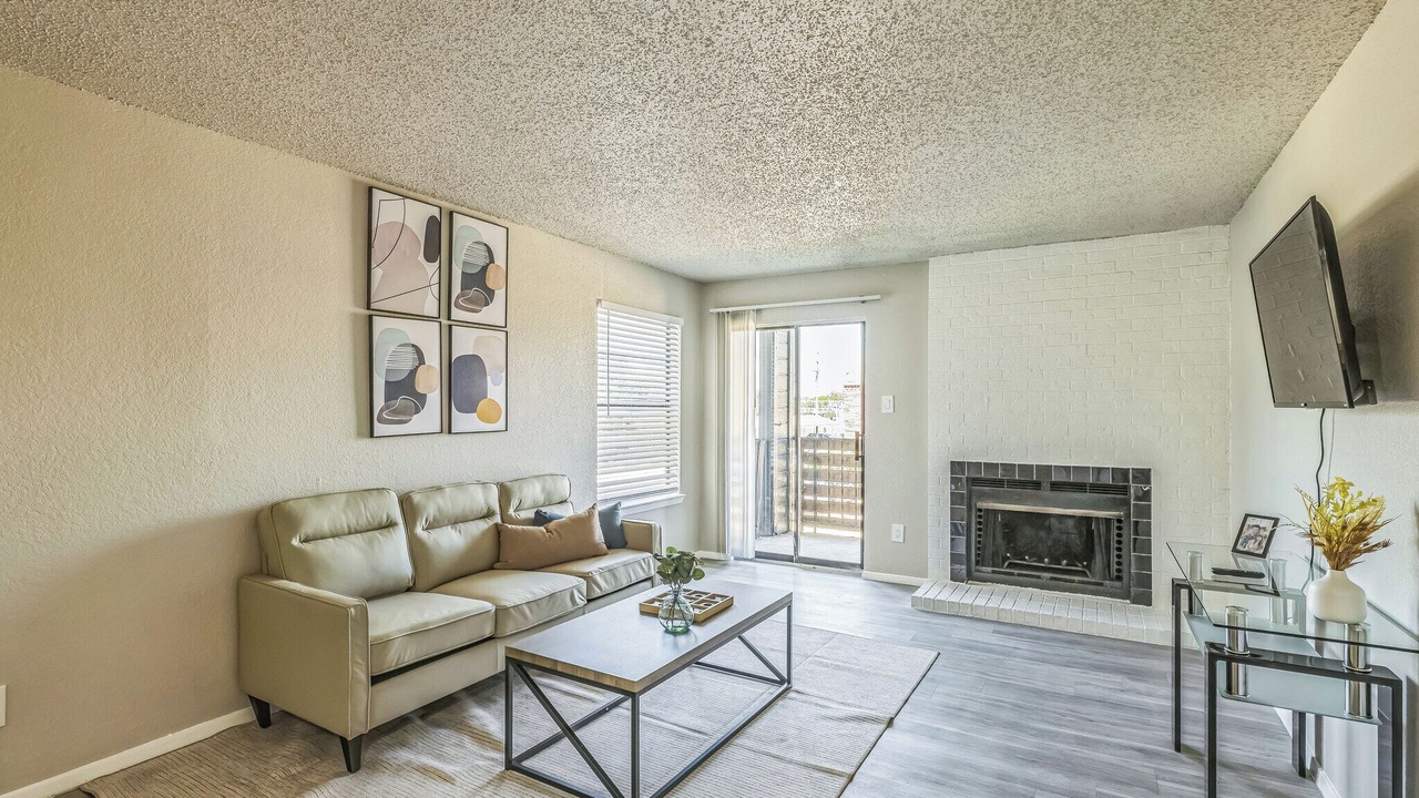 Photo of Livingroom in North Arlington