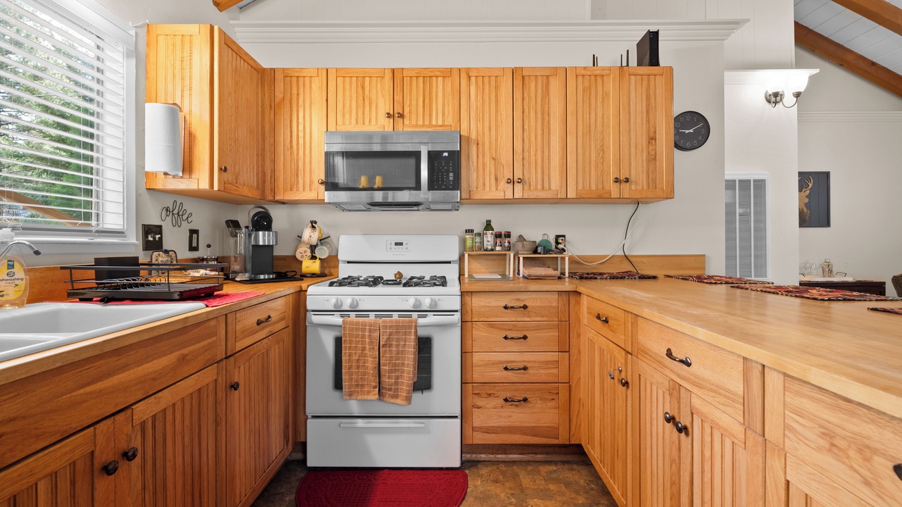 Photo of Kitchen in Green Valley Lake