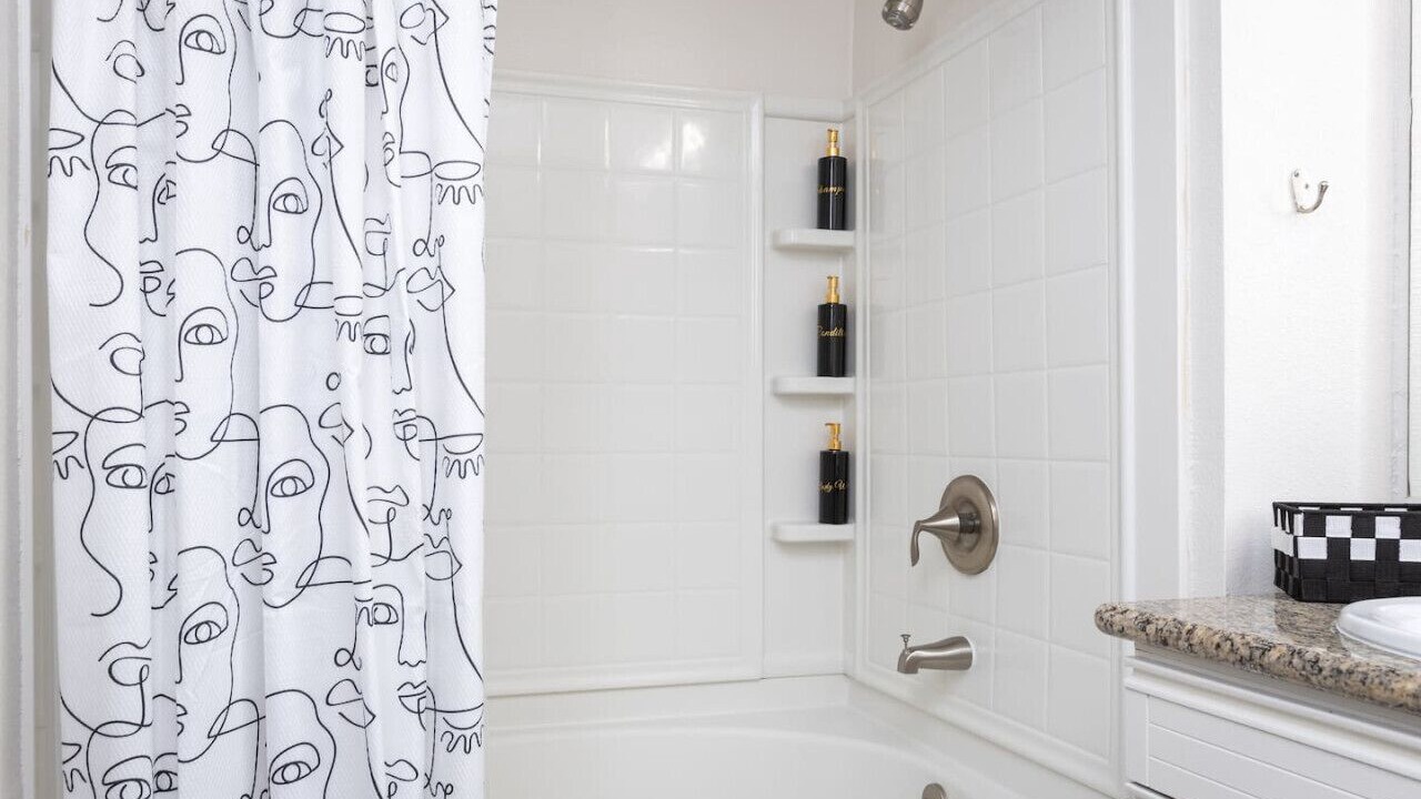 Photo of Bathroom in Del Rey